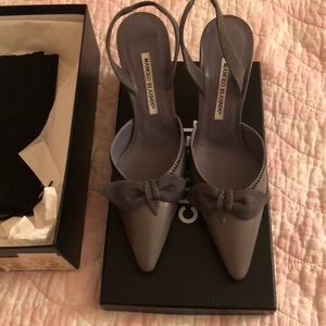 Manolo blahnik kitten heels size 38.5